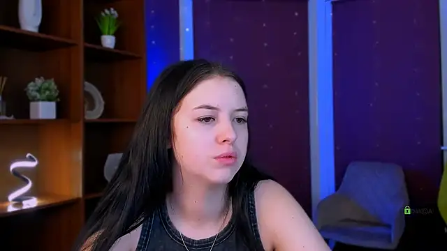 diara ti online show from February 6, 6:51 am