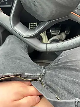 Snapshot of Dodo2223 chatting on March 31, 9:10 am Dodo2223 online show from March 31, 9:10 am