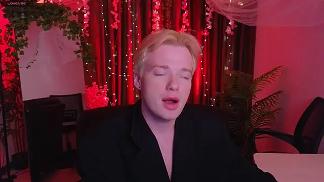 Kristenegor online show from February 8, 6:33 pm