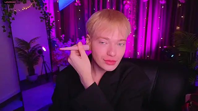 Kristenegor online show from February 11, 9:31 pm