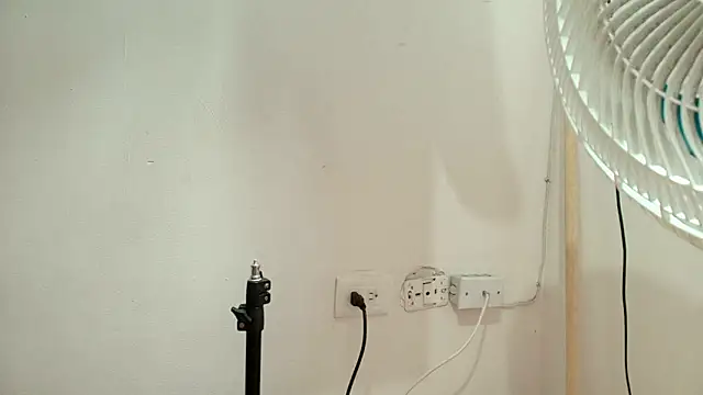 Snapshot of Elizabetth_Roman chatting on February 15, 9:44 pm Elizabetth Roman online show from February 15, 9:44 pm