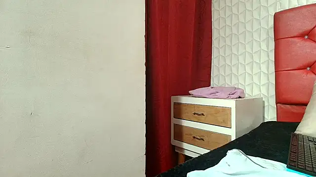 Snapshot of Elizabetth_Roman chatting on February 18, 6:09 am Elizabetth Roman online show from February 18, 6:09 am