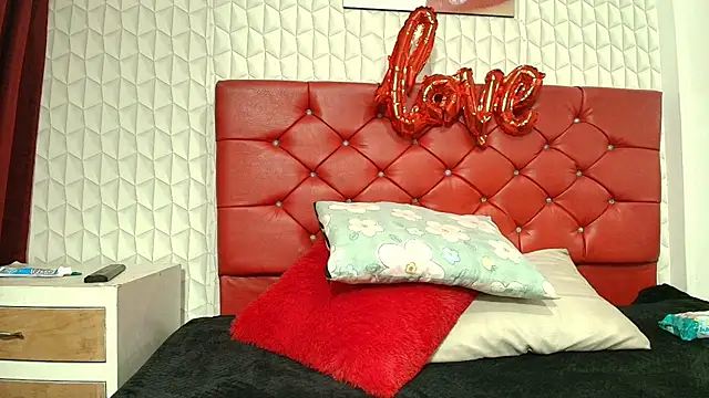 Snapshot of Elizabetth_Roman chatting on March 9, 7:51 pm Elizabetth Roman online show from March 9, 7:51 pm