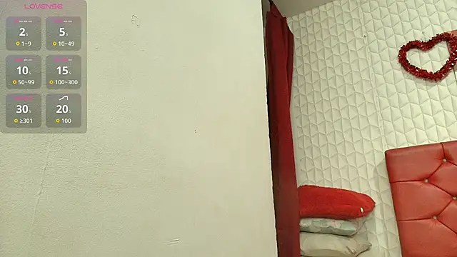 Snapshot of Elizabetth_Roman chatting on March 14, 8:47 pm Elizabetth Roman online show from March 14, 8:47 pm