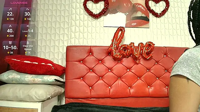 Snapshot of Elizabetth_Roman chatting on March 15, 8:37 pm Elizabetth Roman online show from March 15, 8:37 pm