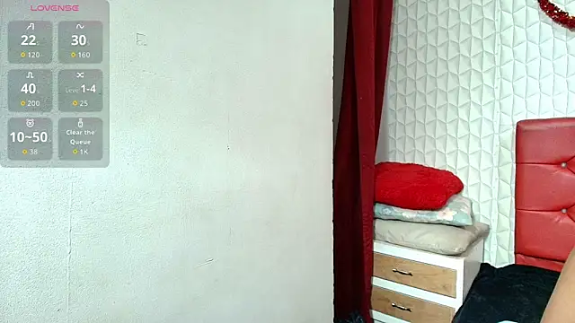 Snapshot of Elizabetth_Roman chatting on March 28, 8:52 pm Elizabetth Roman online show from March 28, 8:52 pm