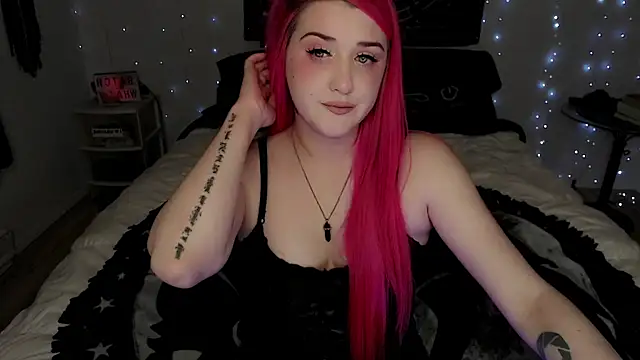 Snapshot of MaryMary_ chatting on November 6, 2:23 am MaryMary online show from November 6, 2:23 am