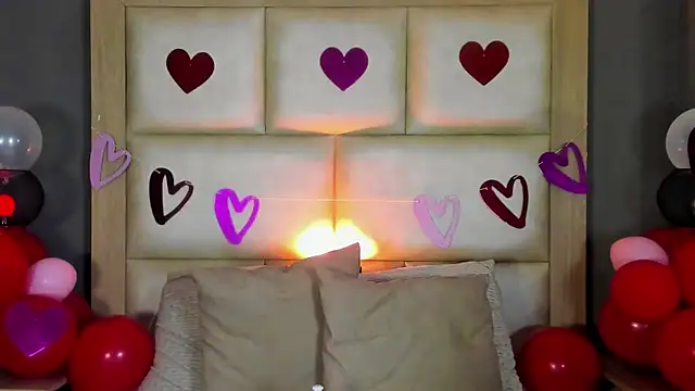 TaniaRedd  online show from February 15, 2:14 pm