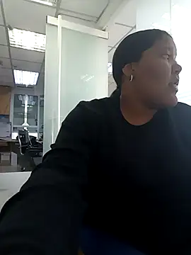 VaneandRossy online show from April 2, 8:50 pm