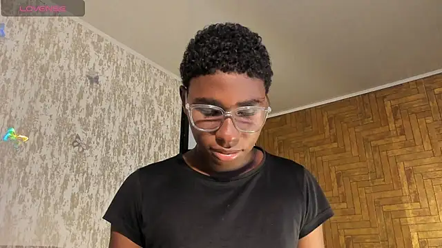 Snapshot of teylor_lovee chatting on February 19, 8:49 pm teylor lovee online show from February 19, 8:49 pm