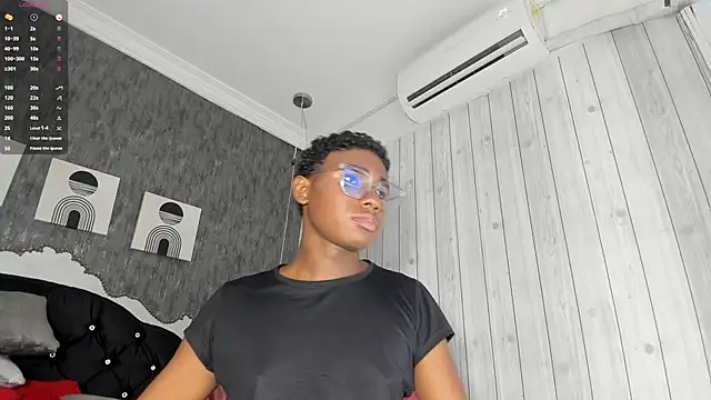 Snapshot of teylor_lovee chatting on March 3, 8:37 pm teylor lovee online show from March 3, 8:37 pm