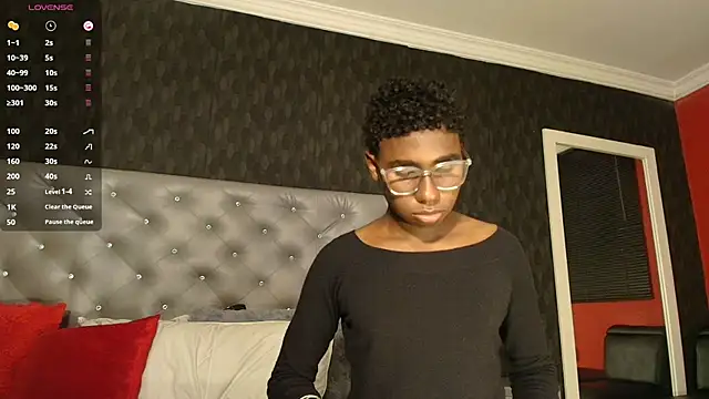 Snapshot of teylor_lovee chatting on March 7, 9:34 pm teylor lovee online show from March 7, 9:34 pm