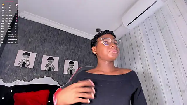 Snapshot of teylor_lovee chatting on March 25, 8:04 pm teylor lovee online show from March 25, 8:04 pm