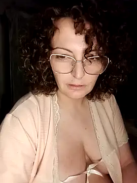 Snapshot of morena627 chatting on April 13, 3:50 pm morena627 online show from April 13, 3:50 pm