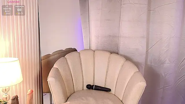 Snapshot of Mia_mystic_ chatting on March 25, 12:11 pm Mia mystic online show from March 25, 12:11 pm