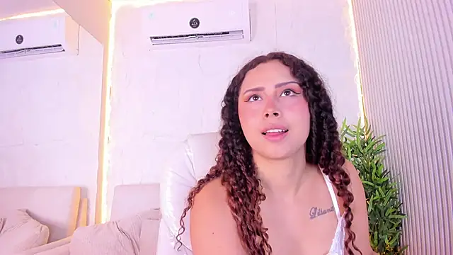 MarelynSummer online show from May 11, 11:38 am