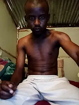 Snapshot of Maintee27 chatting on February 3, 6:11 am Maintee27 online show from February 3, 6:11 am