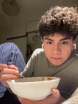 hungspanishtwink online show from February 24, 10:19 pm