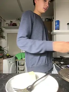 hungspanishtwink online show from March 3, 10:15 pm