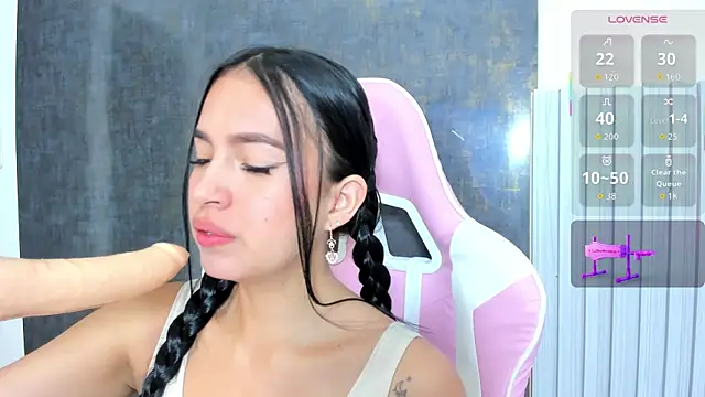 antonella guzman  online show from December 17, 12:11 pm