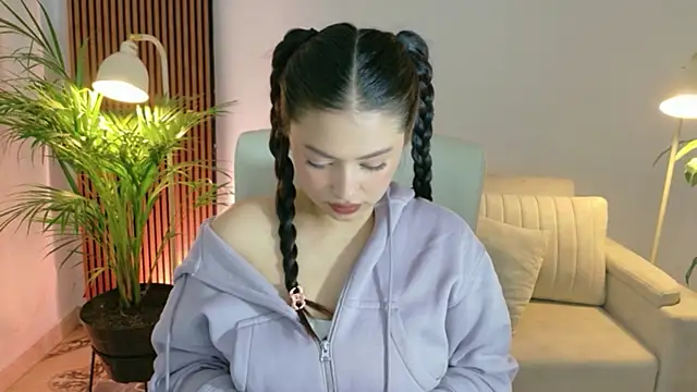 victoria   moon online show from May 11, 1:39 pm