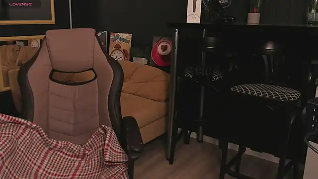 Tina Tayllor  online show from January 16, 2:21 pm