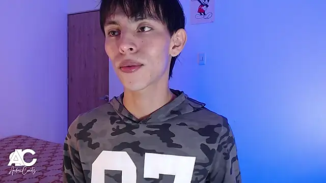 Snapshot of andrew_courtzz chatting on April 21, 5:39 pm andrew courtzz online show from April 21, 5:39 pm