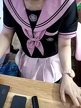 Snapshot of _MyNa_ chatting on December 19, 2:24 pm MyNa online show from December 19, 2:24 pm