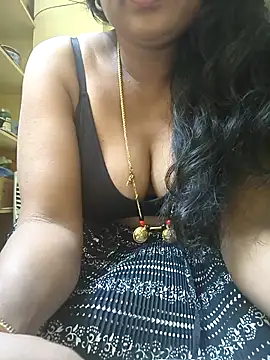 Preeti345 online show from December 15, 4:55 pm