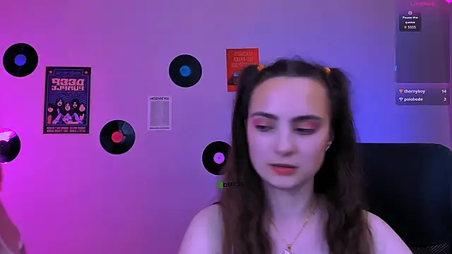 Snapshot of jenna_elayne chatting on May 10, 2:44 pm jenna elayne online show from May 10, 2:44 pm