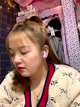 Snapshot of Samsam-006 chatting on January 8, 2:52 pm Samsam-006 online show from January 8, 2:52 pm