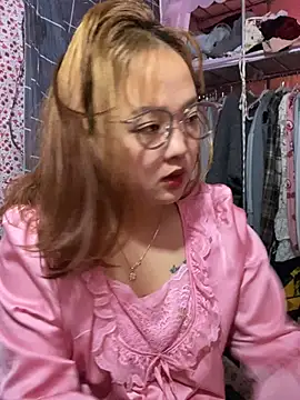 Snapshot of Samsam-006 chatting on January 12, 2:17 am Samsam-006 online show from January 12, 2:17 am