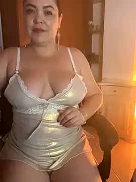 EmiHarrys online show from December 16, 9:53 pm