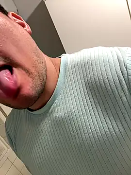 CharlyAlfa22 online show from December 21, 9:44 pm