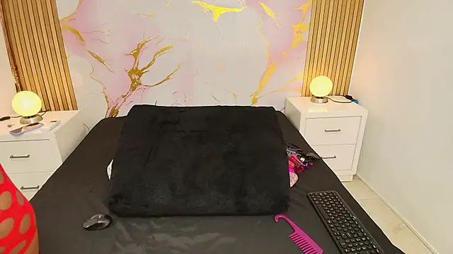 AprillRoss online show from May 19, 2:12 pm