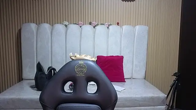 Sara valderrama  online show from February 23, 12:57 pm