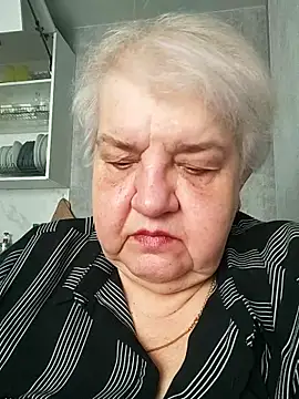 HapinessLovee online show from April 26, 7:50 am