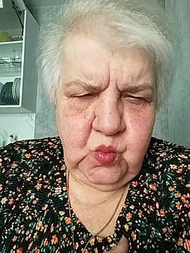 HapinessLovee online show from May 4, 10:44 am