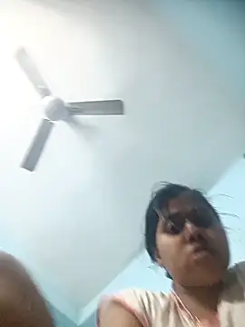 Snapshot of Miss__alone009 chatting on February 15, 7:32 pm Miss alone009 online show from February 15, 7:32 pm