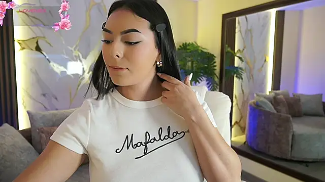 LiaWheeler online show from December 5, 7:10 pm