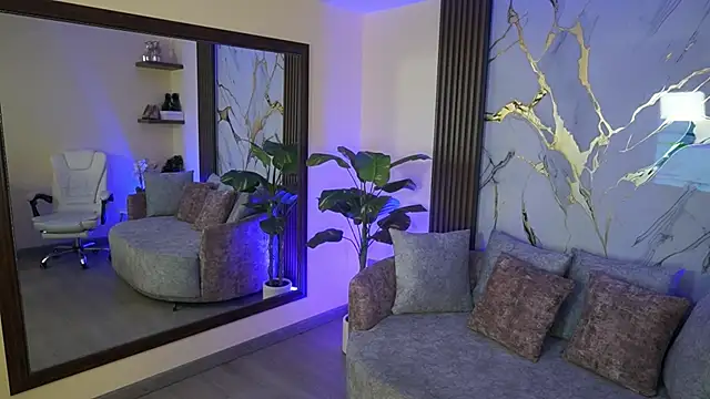 LiaWheeler online show from January 16, 7:07 pm