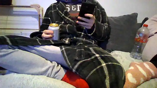 Snapshot of Ronnieedge chatting on December 20, 7:21 pm Ronnieedge online show from December 20, 7:21 pm