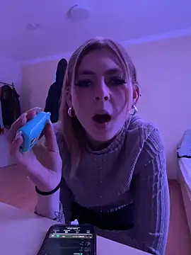 Milly-Kiss online show from February 8, 9:18 pm