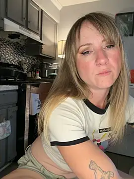alluringpixie online show from May 4, 7:43 pm