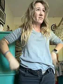 alluringpixie online show from May 10, 10:26 pm