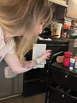 alluringpixie online show from May 23, 3:38 pm