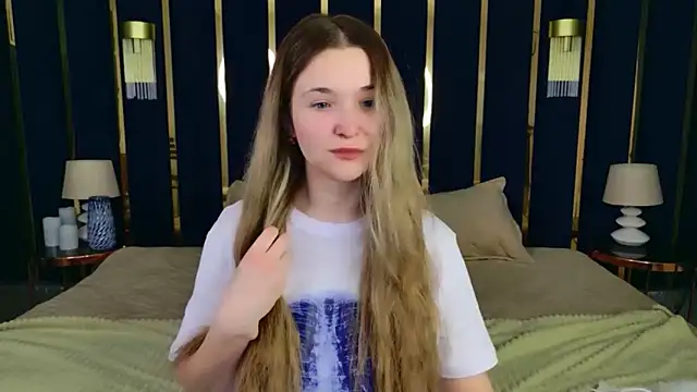 Snapshot of Lina_Sinerz chatting on February 19, 3:41 pm Lina Sinerz online show from February 19, 3:41 pm