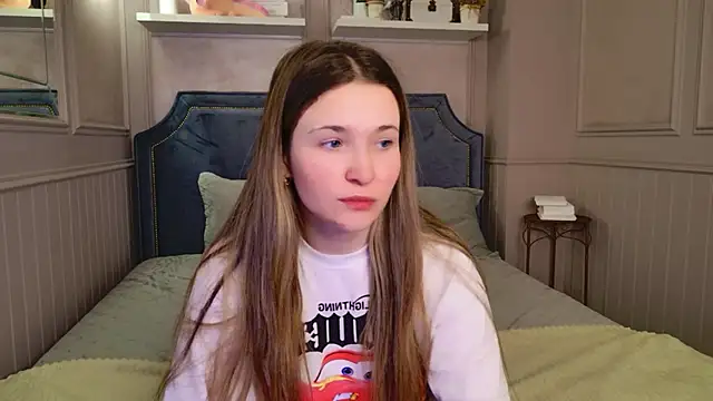 Snapshot of Lina_Sinerz chatting on February 22, 3:32 pm Lina Sinerz online show from February 22, 3:32 pm