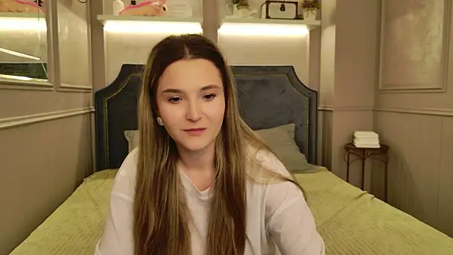 Snapshot of Lina_Sinerz chatting on March 5, 8:38 pm Lina Sinerz online show from March 5, 8:38 pm