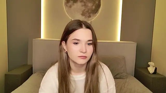 Snapshot of Lina_Sinerz chatting on March 15, 5:35 am Lina Sinerz online show from March 15, 5:35 am